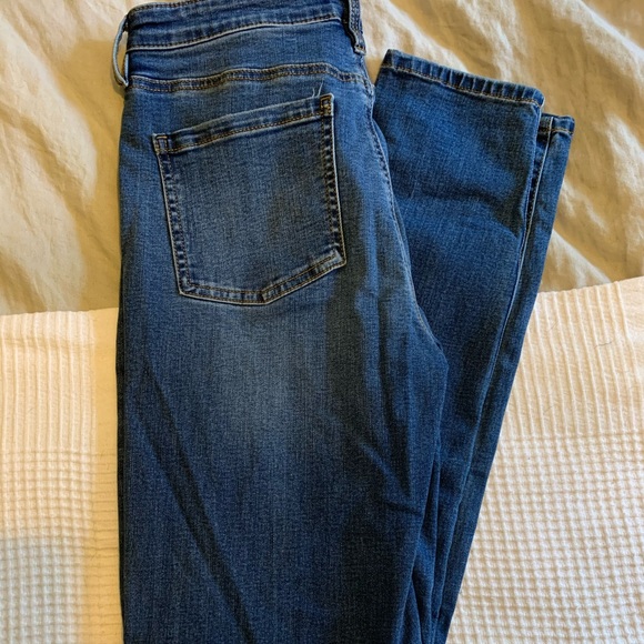 Jeans - Picture 2 of 9